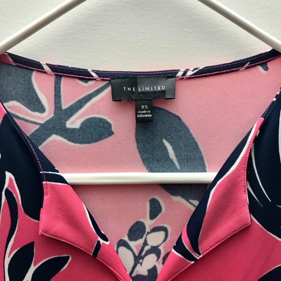 The Limited XS Hawaiian styled 3/4 sleeved dress - Picture 3 of 3